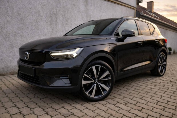 Volvo XC40 1.5 [T5] Recharge Plus Dark DCT Plug...